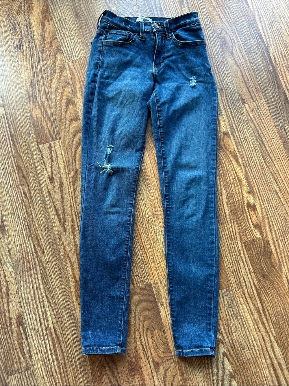 Judy Blue Dark Blue Women's Skinny Jeans with Distressed Details size 1/25